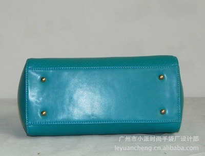 2013年春夏季新款土耳其女包五金铁链装饰包鱼纹定型包PU皮时尚包 - 2013年春夏季新款土耳其女包五金铁链装饰包鱼纹定型包PU皮时尚包厂家 - 2013年春夏季新款土耳其女包五金铁链装饰包鱼纹定型包PU皮时尚包价格 - 广州市花都区狮岭博亚皮具厂 - 