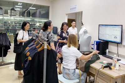 服装学院教师赴绍兴博亚服饰进行企业调研